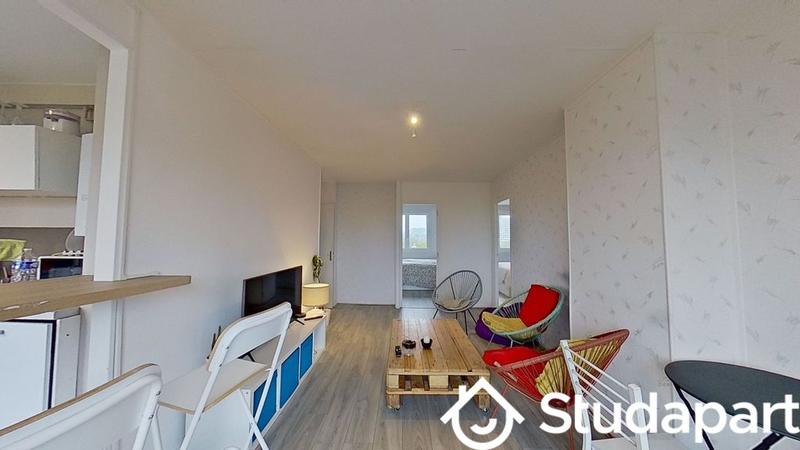 Chambre - 77 m² - 1 pièce