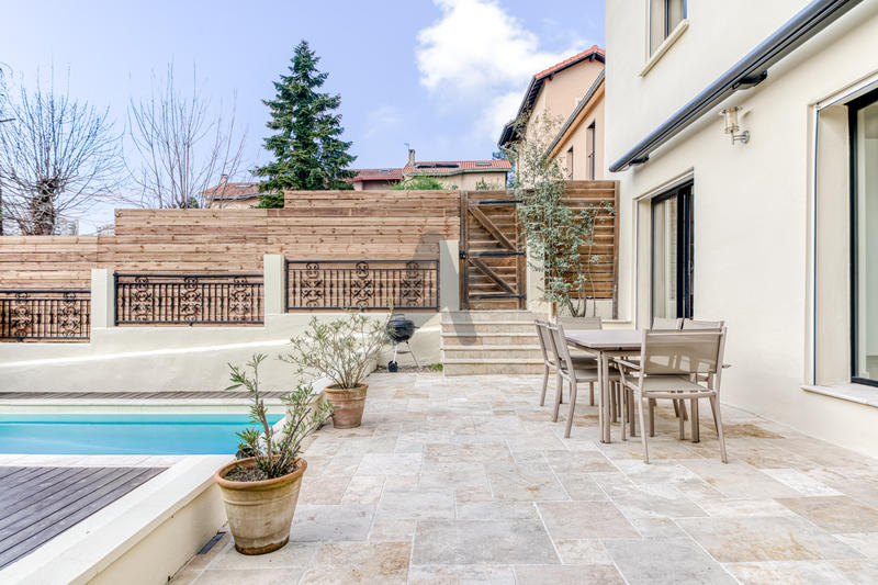 Maison - 164 m² - 7 pièces