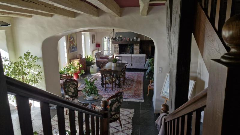 Maison - 450 m² - 13 pièces