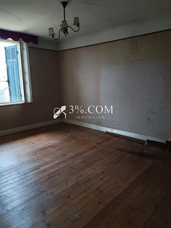 Maison - 94 m² - 8 pièces