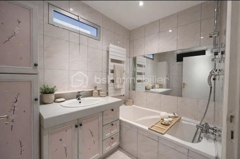 Maison - 128 m² - 7 pièces