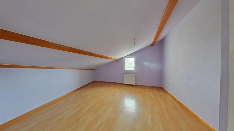 Maison traditionnelle - 94 m² - 4 pièces