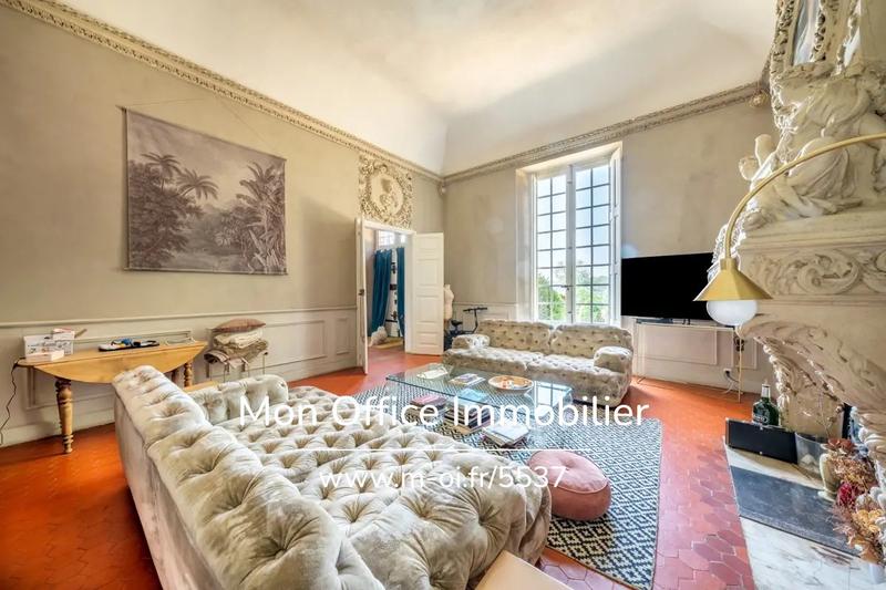 Maison - 500 m² - 8 pièces