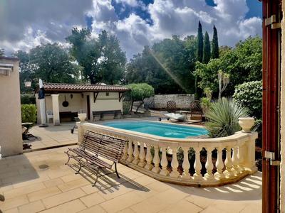 Maison - 101 m² - 5 pièces