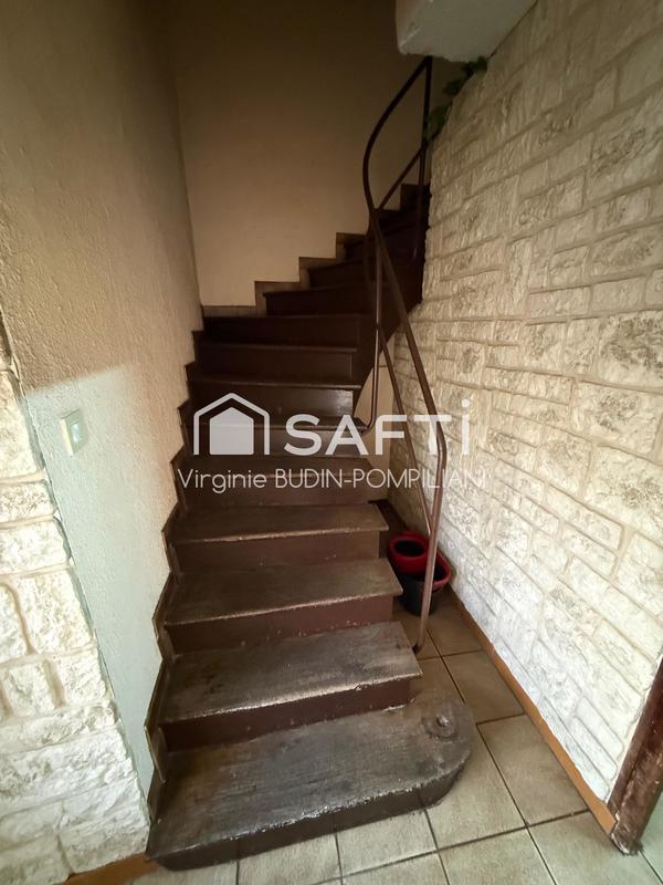 Maison - 208 m² - 6 pièces