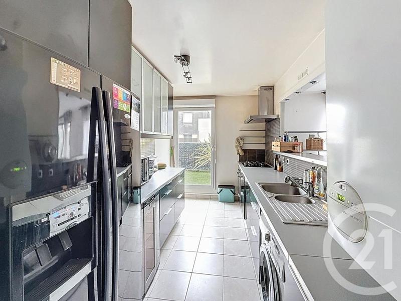 Appartement - 94 m² - 5 pièces