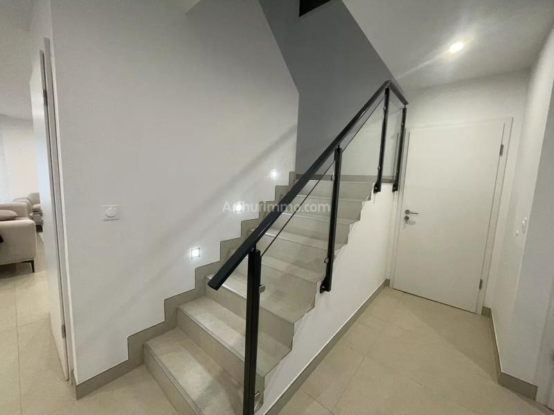 Maison - 140 m² - 6 pièces