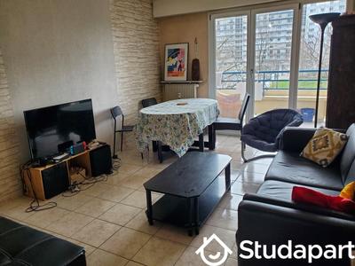 Chambre - 13 m² - 1 pièce