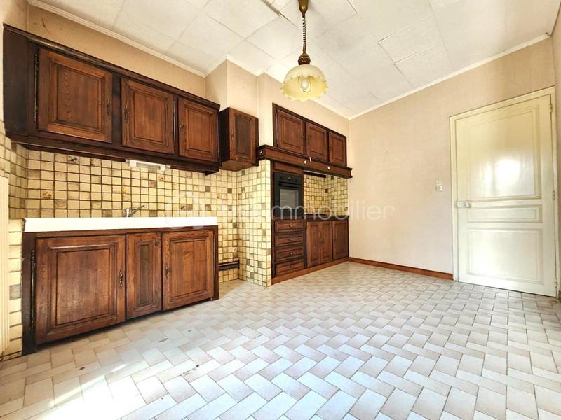 Appartement - 146 m² - 6 pièces