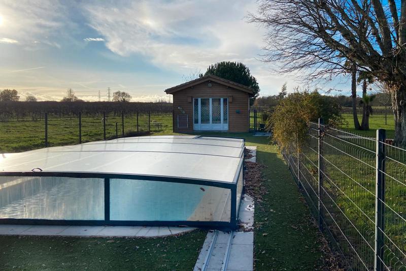 Maison - 341 m² - 12 pièces