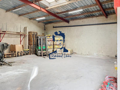 Local d'activités - 350 m²