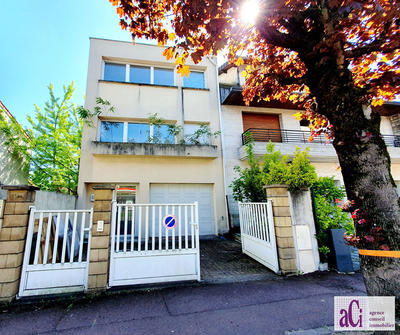 Maison - 86 m² - 5 pièces