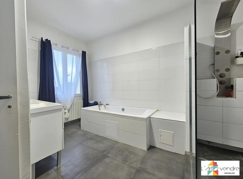 Maison - 135 m² - 5 pièces