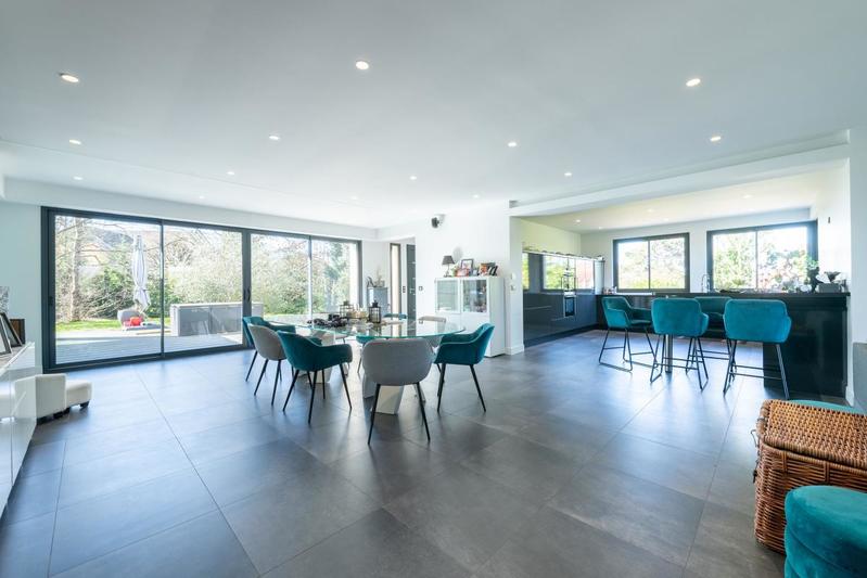 Villa - 328 m² - 8 pièces