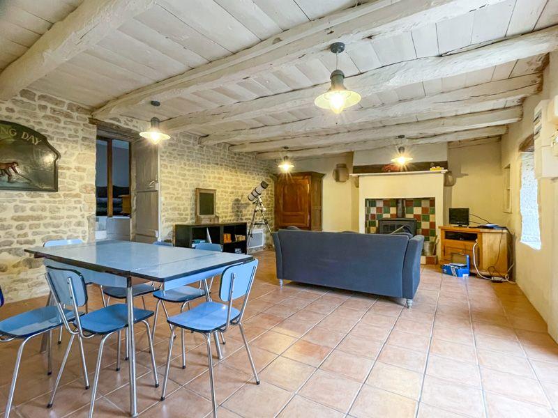Maison - 202 m² - 5 pièces