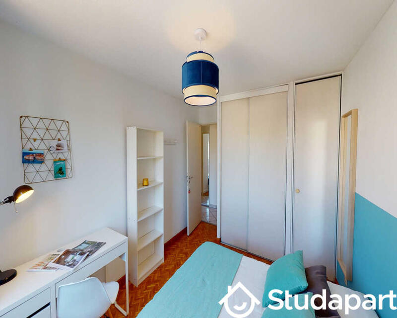 Chambre - 10 m² - 1 pièce