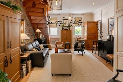 Maison traditionnelle - 152 m² - 6 pièces