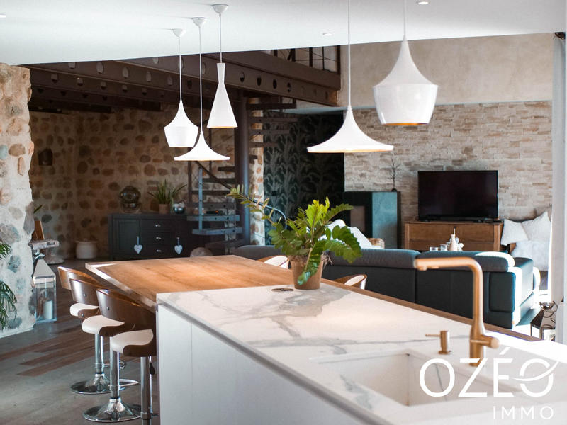 Villa - 205 m² - 4 pièces