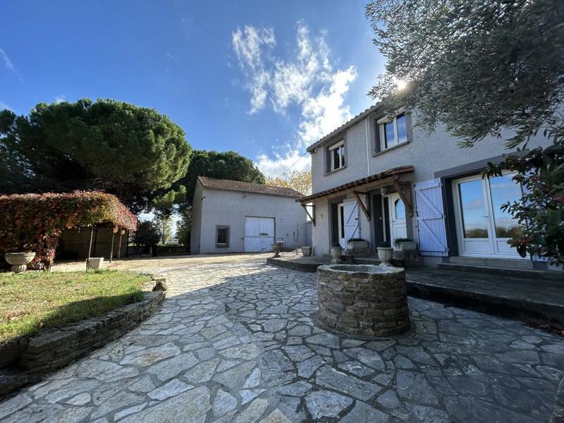 Maison - 140 m² - 6 pièces