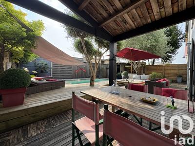 Maison - 180 m² - 7 pièces