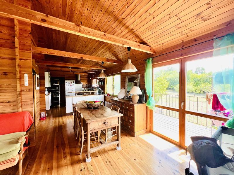 Maison - 250 m² - 10 pièces