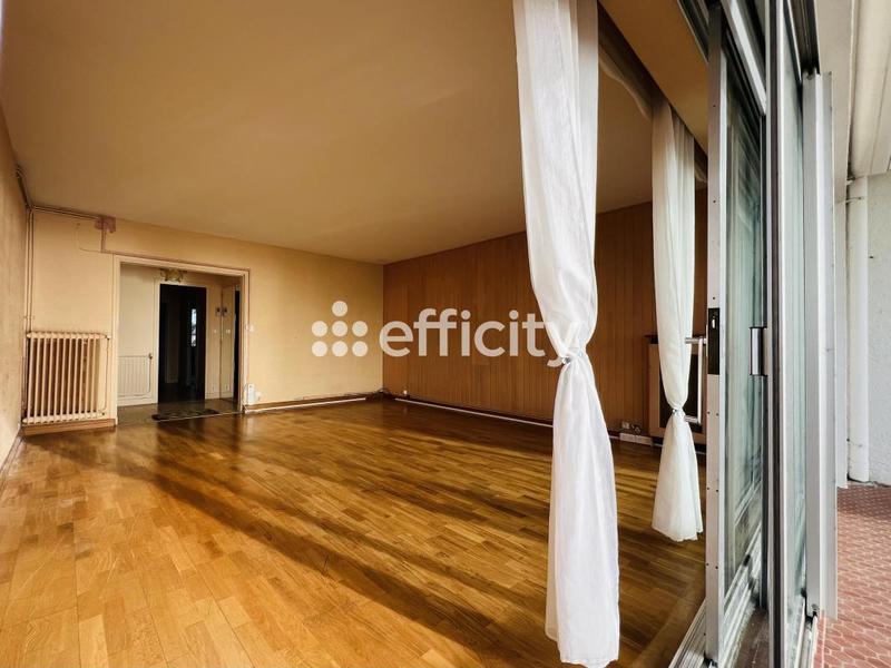 Appartement - 105 m² - 5 pièces