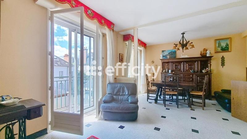 Maison - 205 m² - 11 pièces