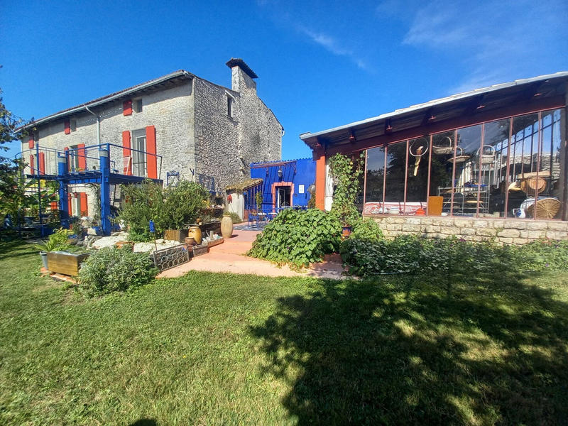 Maison - 349 m² - 10 pièces