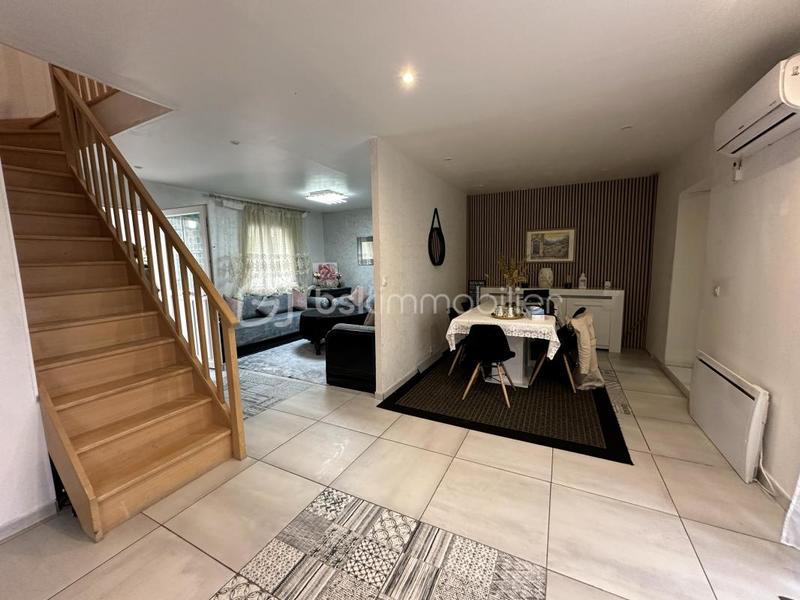 Maison - 125 m² - 9 pièces