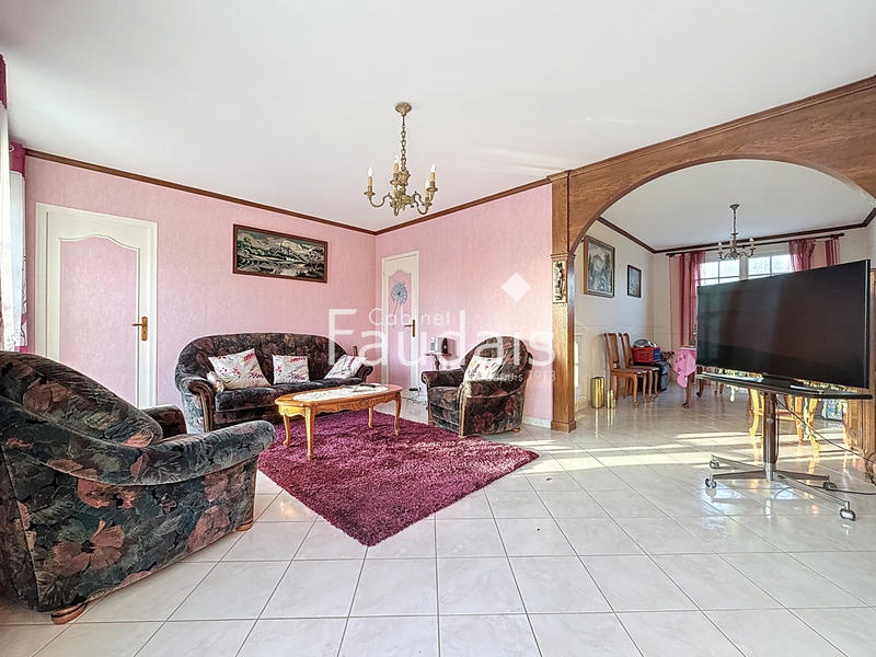 Maison - 97 m² - 5 pièces