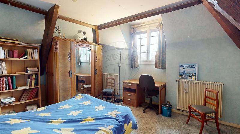 Maison - 233 m² - 8 pièces