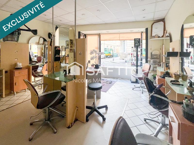 Local commercial - 80 m² - 4 pièces