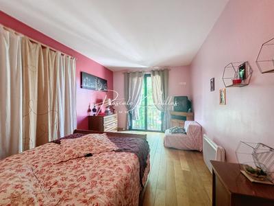 Villa - 245 m² - 8 pièces