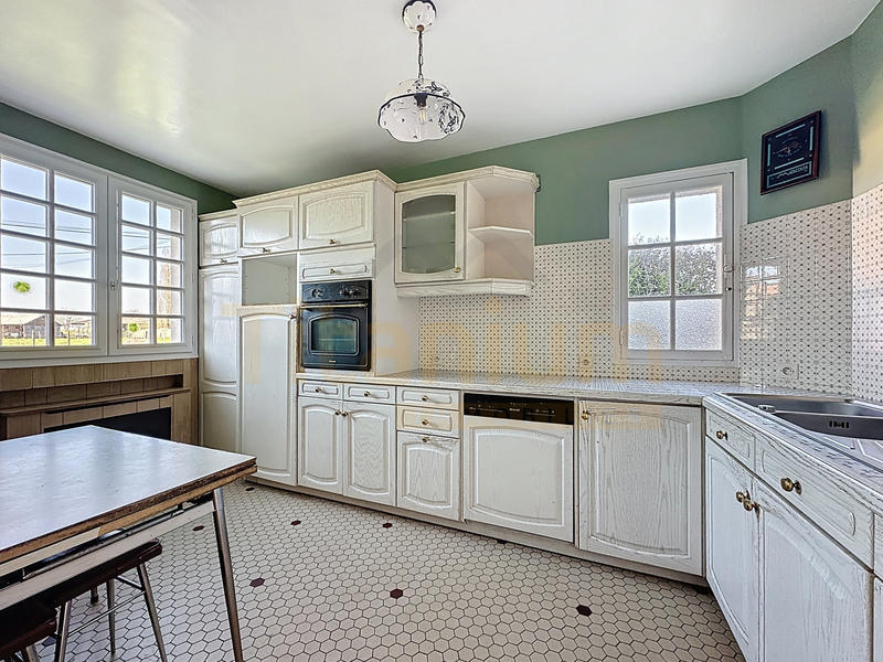 Maison - 94 m² - 5 pièces