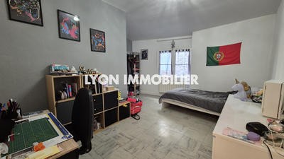 Maison - 170 m² - 7 pièces