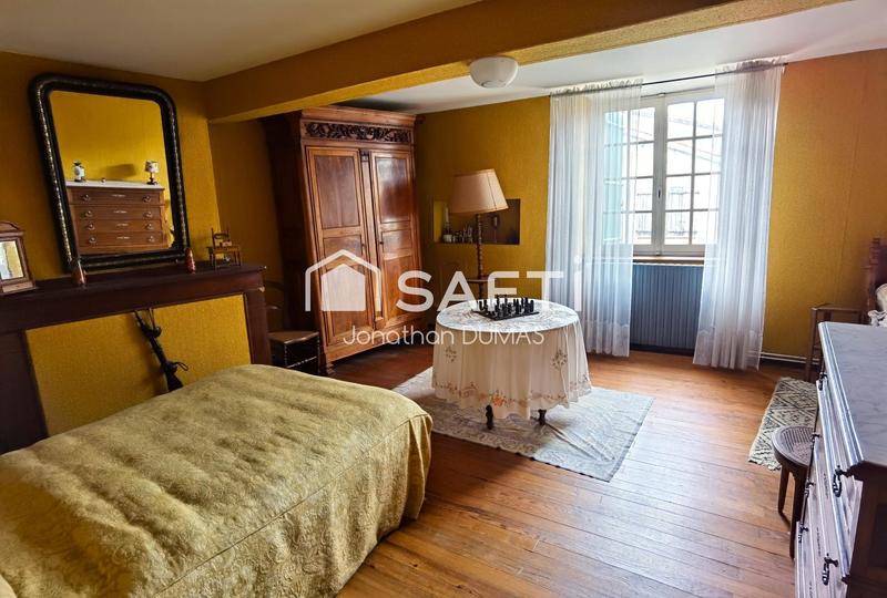 Maison - 283 m² - 16 pièces