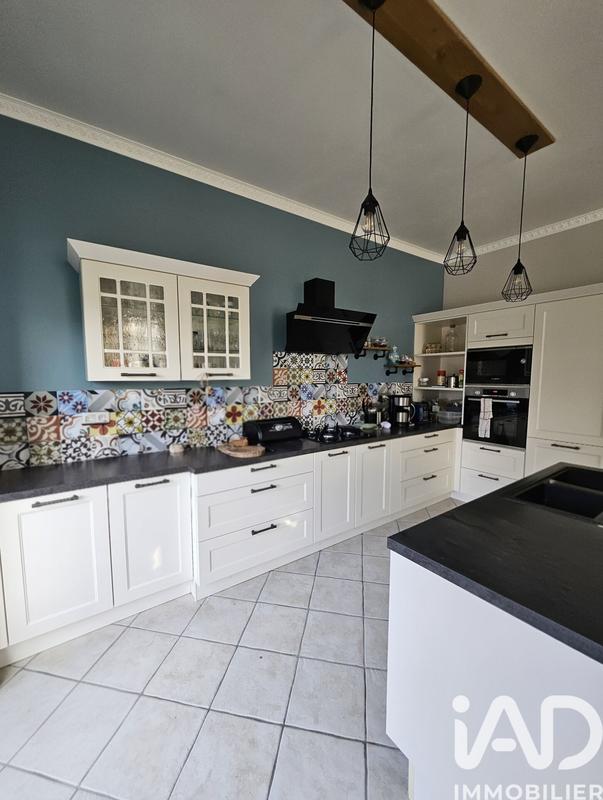 Maison - 265 m² - 8 pièces