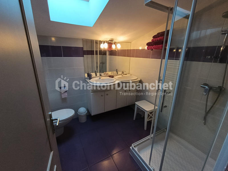 Propriété - 270 m²