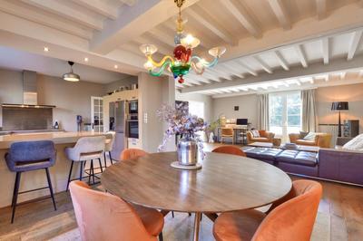 Maison - 285 m² - 6 pièces