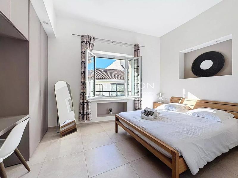 Appartement - 105 m² - 4 pièces