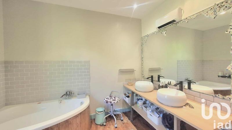 Maison - 442 m² - 10 pièces