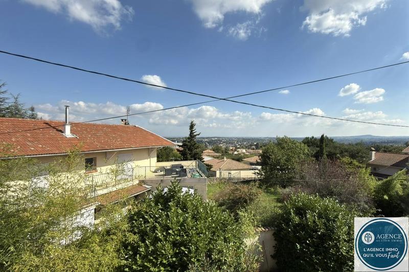 Maison - 205 m² - 8 pièces