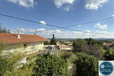 Maison - 205 m² - 8 pièces