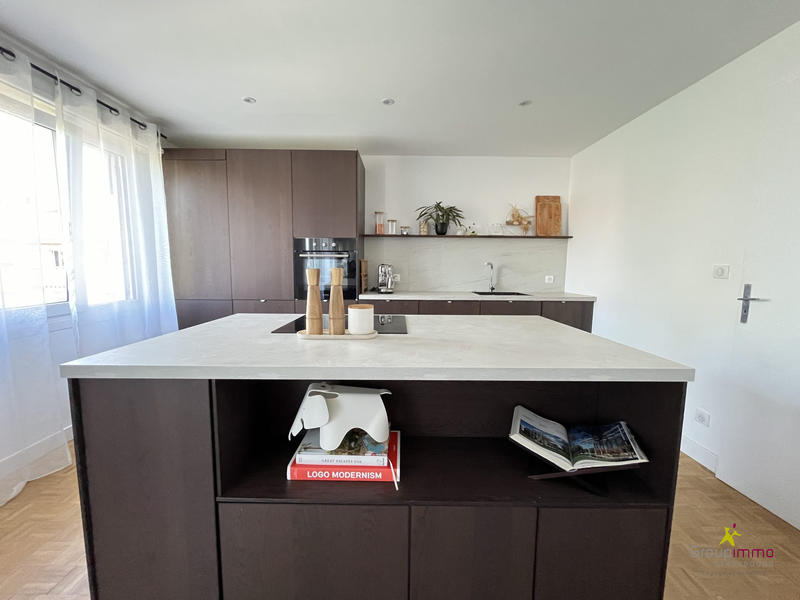 Appartement - 82 m² - 3 pièces