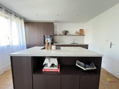 Appartement - 82 m² - 3 pièces