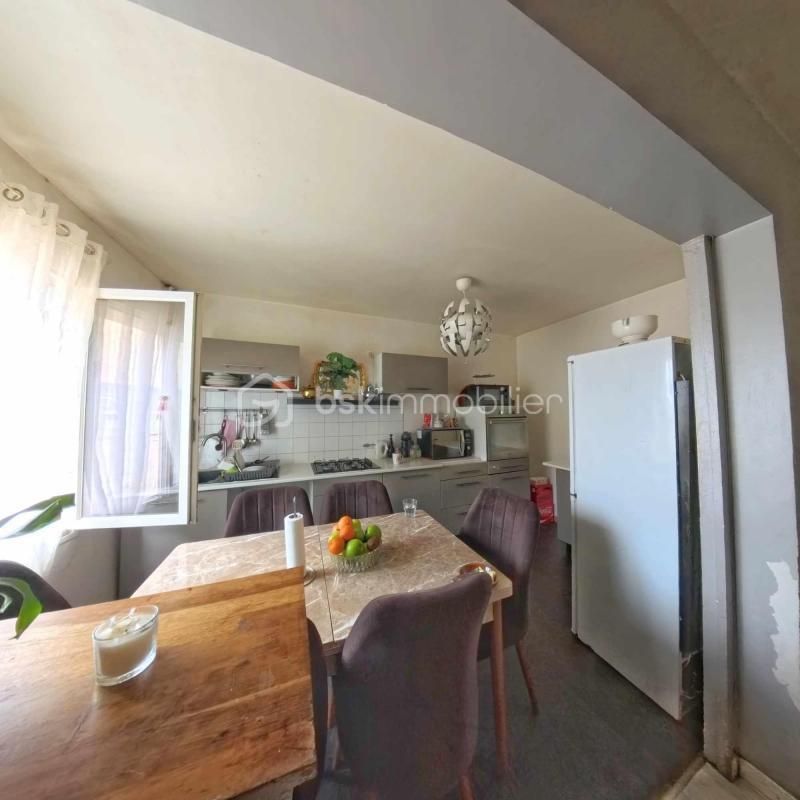 Maison - 90 m² - 6 pièces