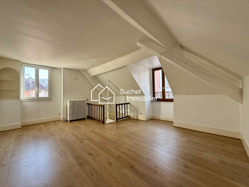 Appartement - 125 m² - 6 pièces