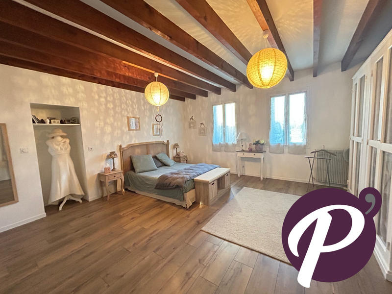 Maison - 400 m² - 10 pièces