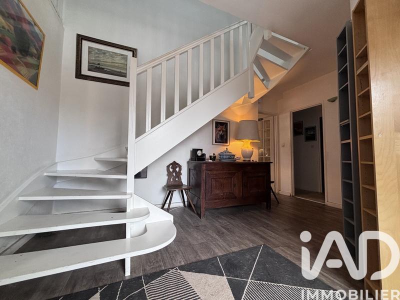 Maison - 182 m² - 7 pièces