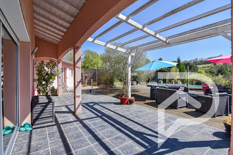 Maison - 197 m² - 6 pièces